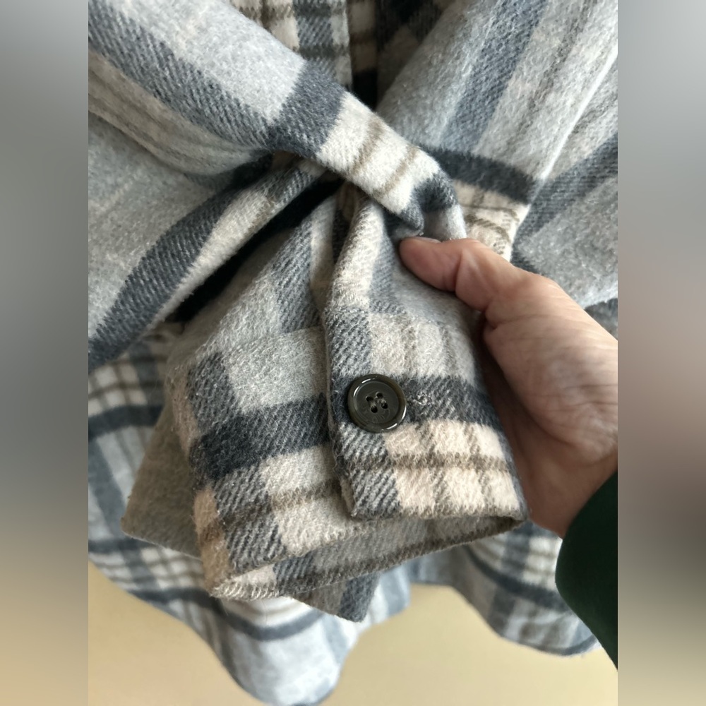 ✌️4/$20✌️ Zara oversized shacket - Picture 5 of 10